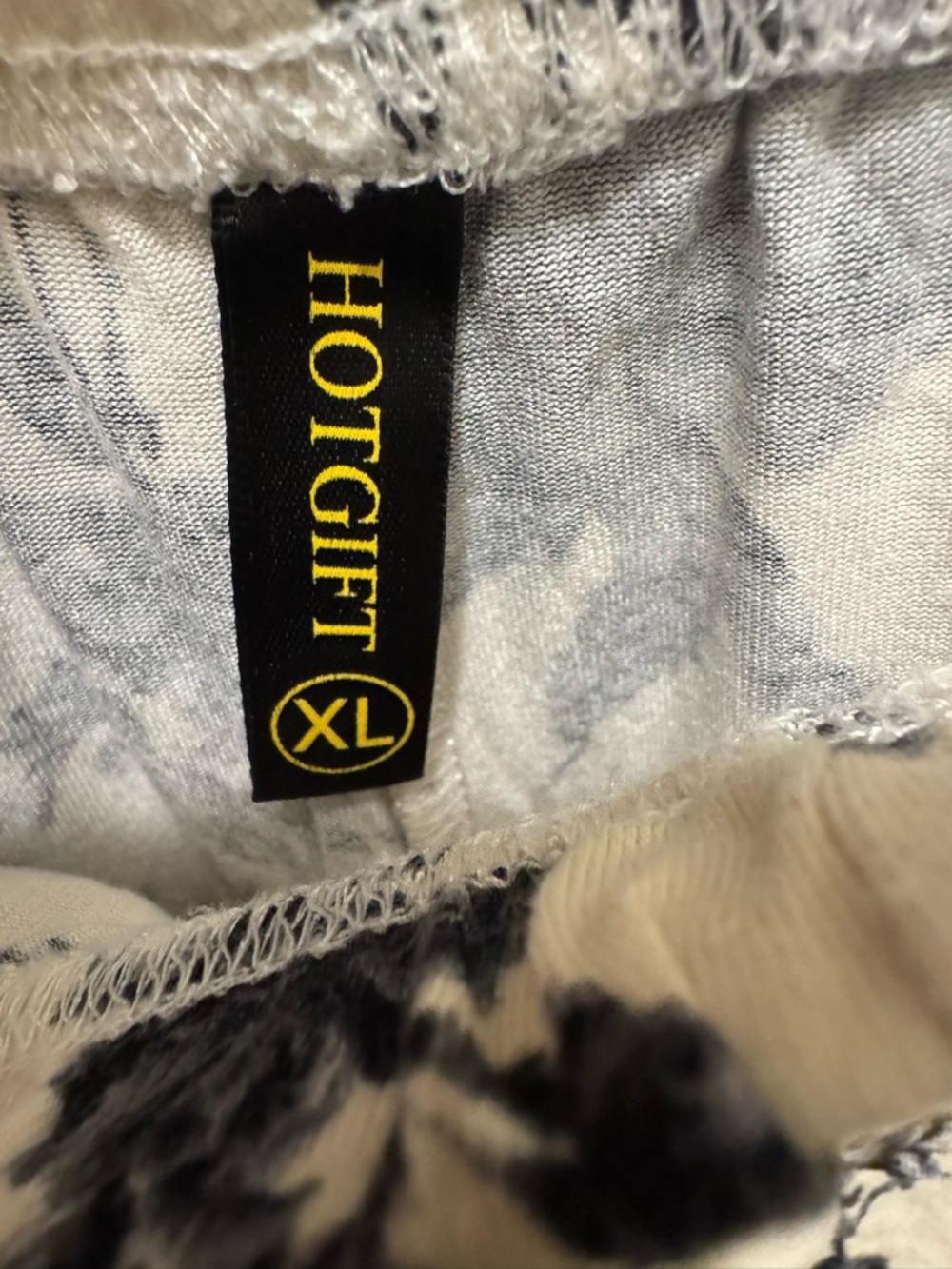 Women’s Black Floral Pajama Set - Picture 2 of 6